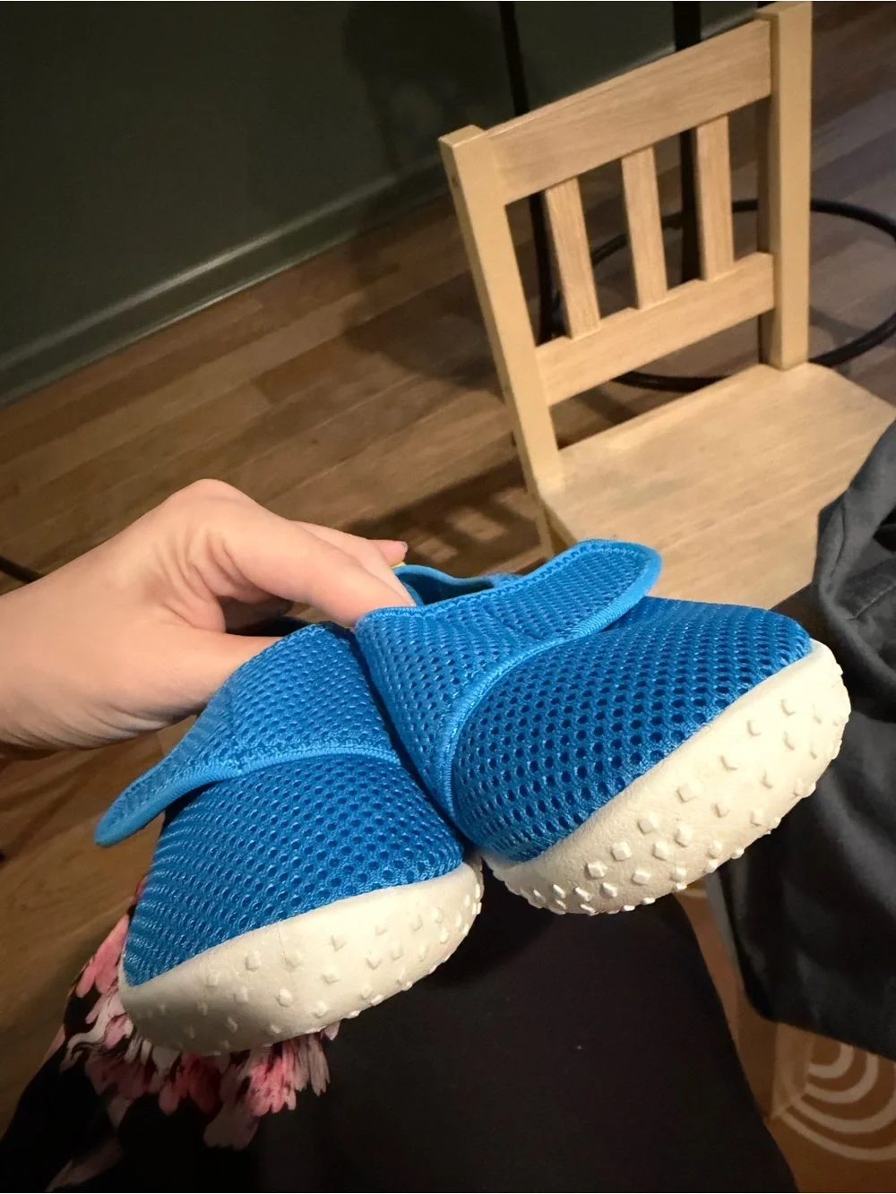 Cat & Jack Blue Mesh Water Shoes with Lime Pull Tabs